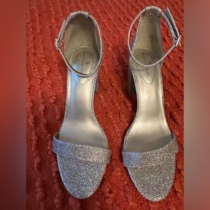Bandolino Heeled Sandals (Size 8.5)
